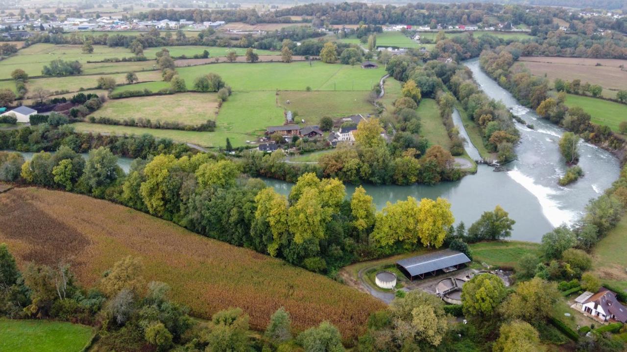 Gite Les Petits Chemins Ledeuix Exteriör bild