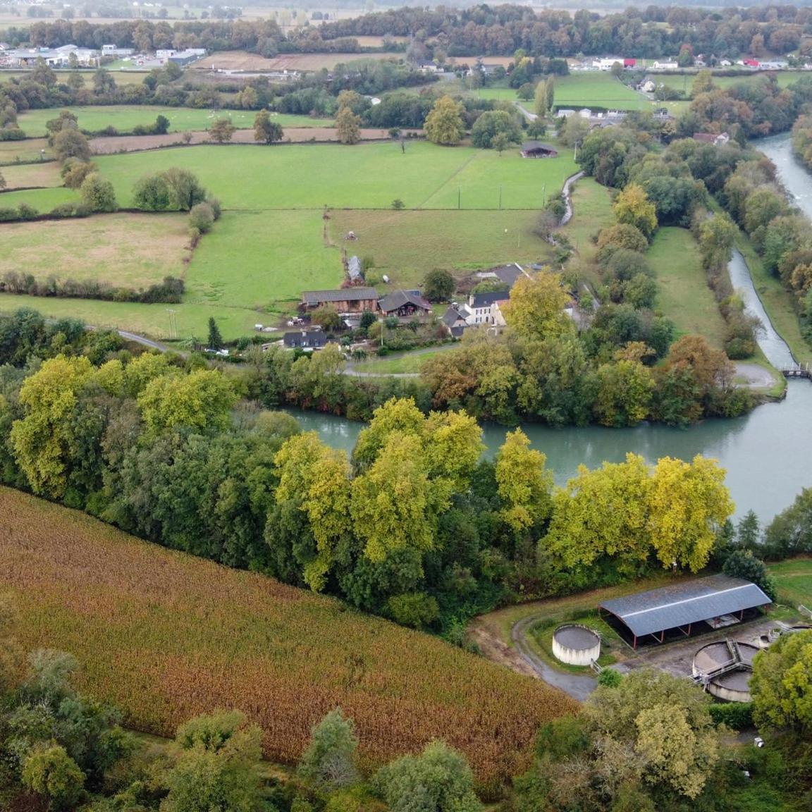 Gite Les Petits Chemins Ledeuix Exteriör bild